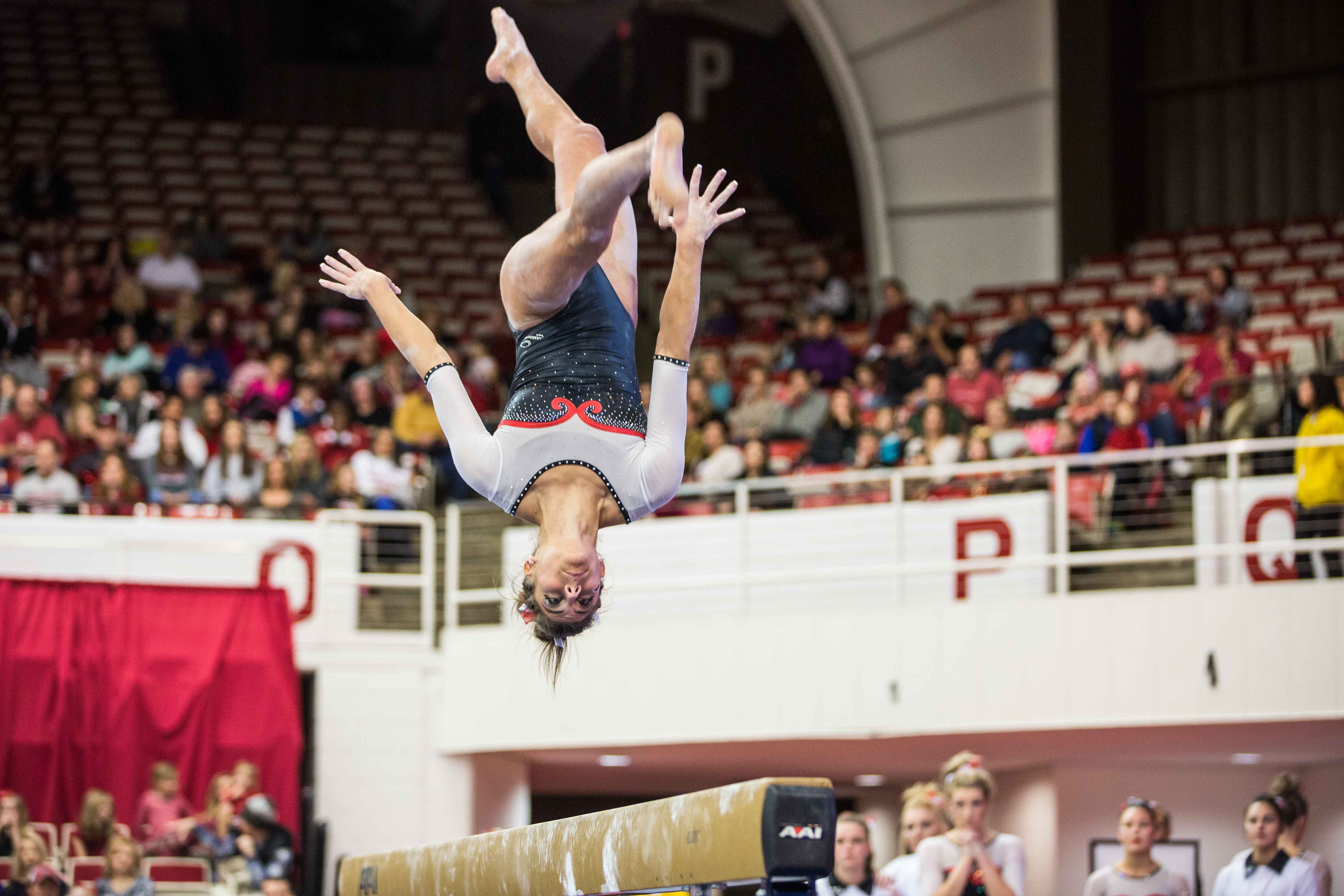 arkansas-vs-oklahoma-gymnastics-arkansas-razorbacks