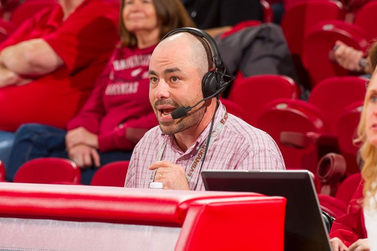 Elson Wins Arkansas Sportscaster Of The Year Award Arkansas Razorbacks